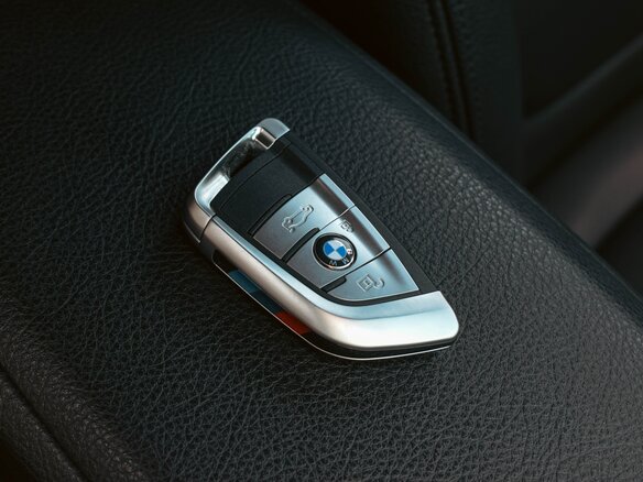 2018 BMW X1 20i xDrive II (F48), серый, 2530000 рублей - вид 26
