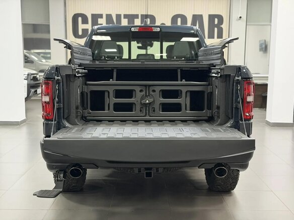 2025 Ram 1500 Crew Cab V Рестайлинг, синий, 8990000 рублей - вид 25