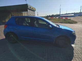 2017 Renault Sandero II, синий, 484000 рублей, вид 3