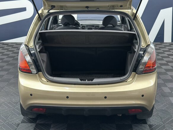 2011 Kia Rio II Рестайлинг, бежевый, 699900 рублей - вид 6