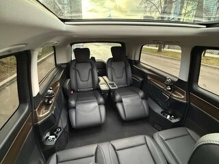 2021 Mercedes-Benz V-Класс Extra Long 260 экстра длинный III (W447) Рестайлинг, чёрный, 5850000 рублей, вид 1