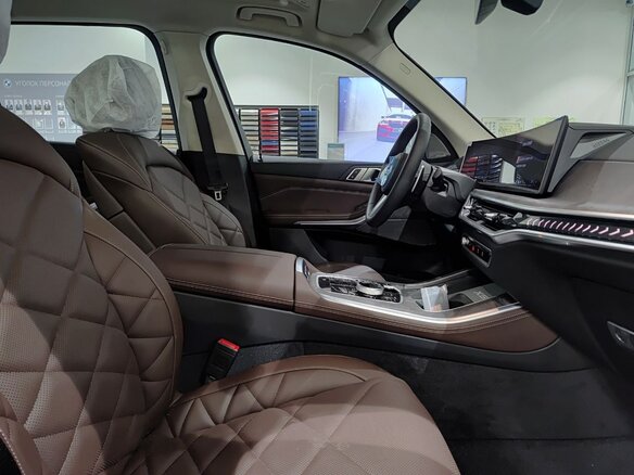 2025 BMW X5 Long 30Li IV (G05/G18) Рестайлинг, чёрный, 10900000 рублей - вид 10