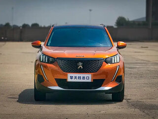 2022 Peugeot 2008 II, оранжевый, 1350077 рублей, вид 2