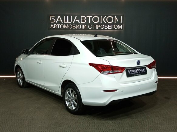 2023 Changan Alsvin, белый, 1070000 рублей - вид 4