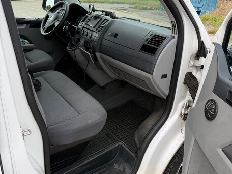 2013 Volkswagen Transporter, белый, 1700000 рублей, вид 3