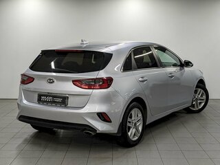2019 Kia Ceed III, серебристый, 1590000 рублей, вид 5