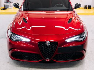 2022 Alfa Romeo Giulia Quadrifoglio II (952) Рестайлинг, красный, 9000000 рублей, вид 3