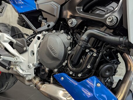 2025 BMW F 900 R, синий, 1180000 рублей, вид 4