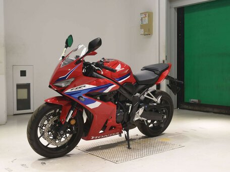 2025 Honda CBR 650R, красный, 1177000 рублей, вид 4