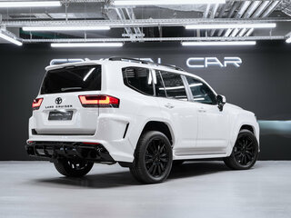 2024 Toyota Land Cruiser 300 Series, белый, 12490000 рублей, вид 5