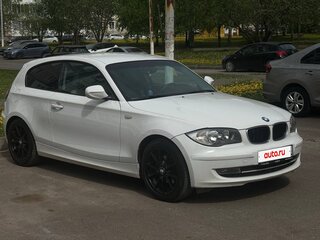 2011 BMW 1 серии 118i I (E81/E82/E87/E88) Рестайлинг, белый, 780000 рублей, вид 4