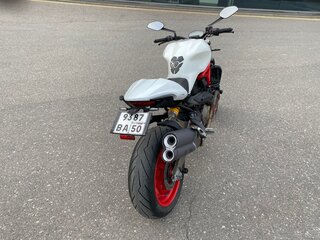 2015 Ducati Monster 821, белый, 700000 рублей, вид 3