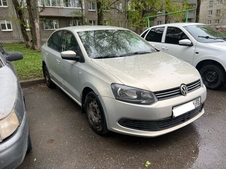 Volkswagen Polo V