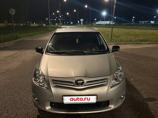 2010 Toyota Auris I Рестайлинг, серебристый, 1049000 рублей, вид 4