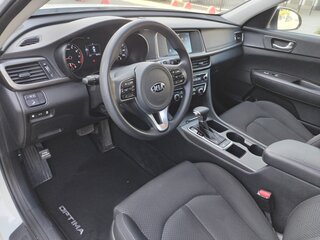 2017 Kia Optima IV, белый, 1850000 рублей, вид 5