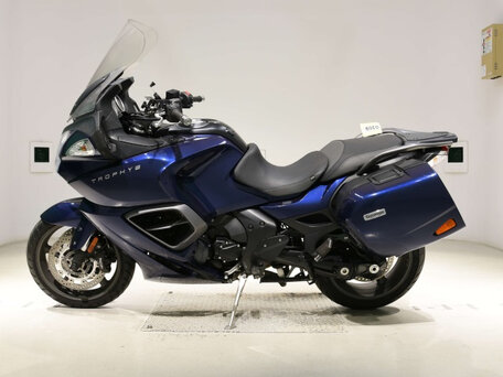 2016 Triumph Trophy 1200, синий, 790000 рублей, вид 2