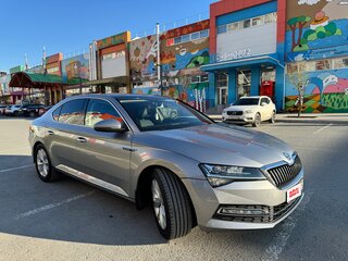 2021 Skoda Superb III Рестайлинг, серый, 2350000 рублей, вид 3