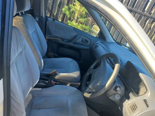 1999 Mazda Familia VIII (BJ), белый, 250000 рублей, вид 4