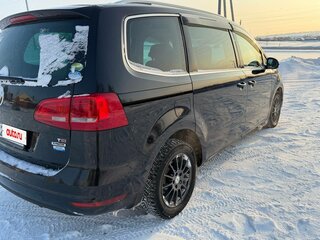 2014 Volkswagen Sharan II, чёрный, 1380000 рублей, вид 3