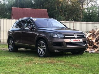 2010 Volkswagen Touareg II, коричневый, 1999999 рублей, вид 2