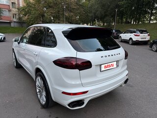 2016 Porsche Cayenne S II Рестайлинг (958), белый, 2950000 рублей, вид 5