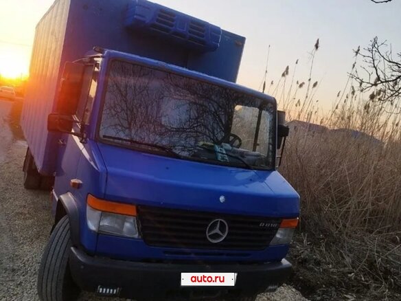 2005 Mercedes-Benz Vario, синий, 1100000 рублей