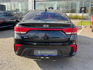 2017 Kia Rio IV, чёрный, 1285000 рублей, вид 4