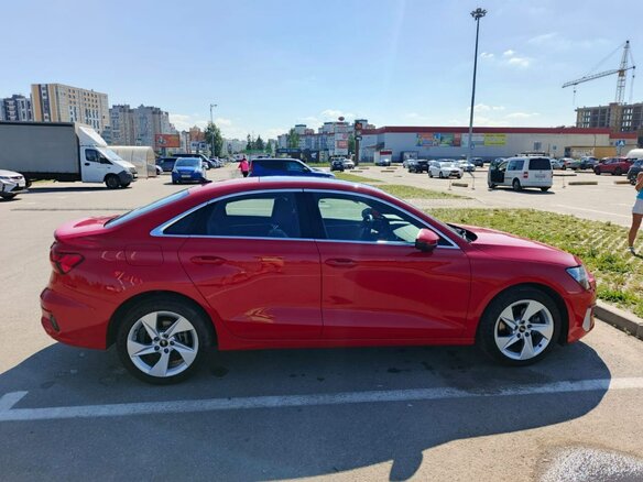 2022 Audi A3 40 TFSI IV (8Y), красный - вид 2