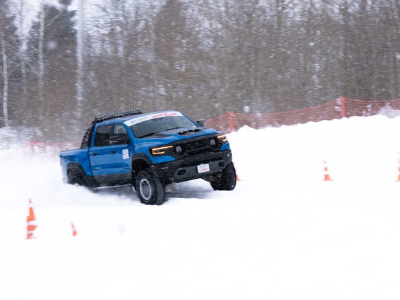 2022 Ram 1500 Crew Cab TRX V, синий, 17000000 рублей - вид 12