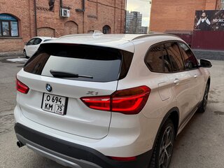 2017 BMW X1 18i sDrive II (F48), белый, 2200000 рублей, вид 4