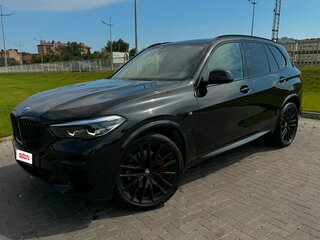 2022 BMW X5 40i IV (G05/G18), чёрный, 7700000 рублей, вид 3