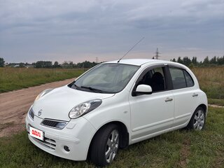 2010 Nissan Micra III (K12), белый, 700000 рублей, вид 2
