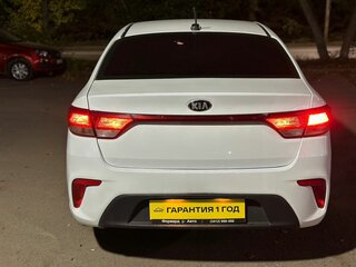 2018 Kia Rio IV, белый, 899000 рублей, вид 5