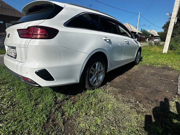 2021 Kia Ceed III, белый, 2050000 рублей - вид 3