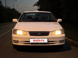 2000 Toyota Camry IV (XV20) Рестайлинг, белый, 350000 рублей, вид 1