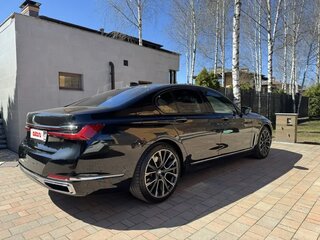 2020 BMW 7 серии 740d xDrive VI (G11/G12) Рестайлинг, чёрный, 4300000 рублей, вид 1