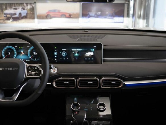 2026 Jetour X70+ I Рестайлинг, белый - вид 15