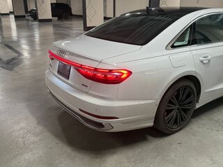 2022 Audi A8 Long 55 TFSI IV (D5) Рестайлинг, белый, 7500000 рублей, вид 5