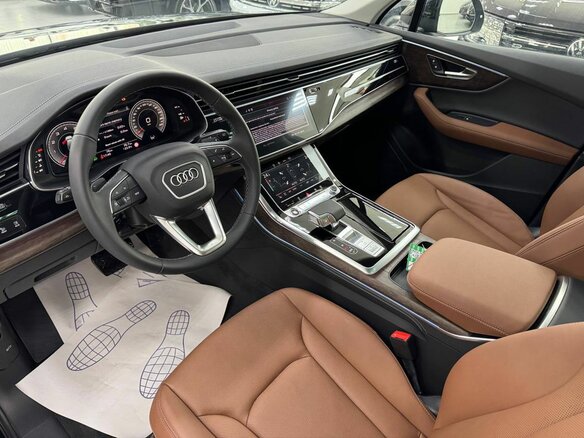 2025 Audi Q7 45 TFSI II (4M) Рестайлинг 2, чёрный, 9500000 рублей - вид 7