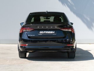 2021 Skoda Octavia IV (A8), чёрный, 2099000 рублей, вид 4