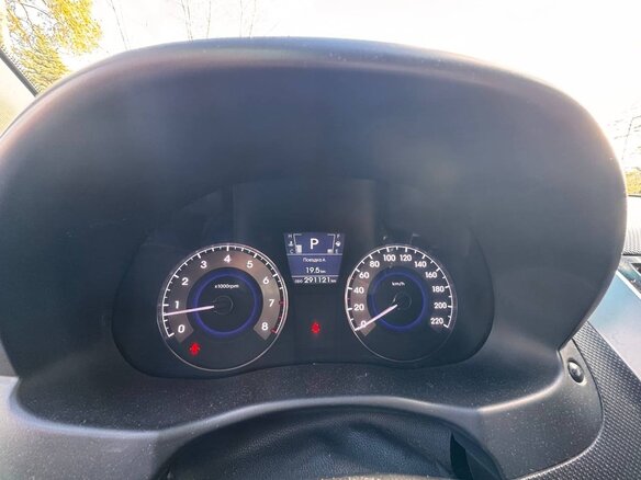 2011 Hyundai Solaris I, синий, 600000 рублей - вид 4