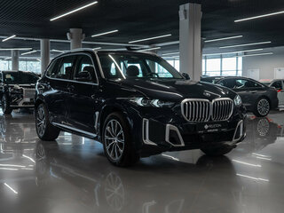 2024 BMW X5 Long 30Li IV (G05/G18) Рестайлинг, чёрный, 8550000 рублей, вид 2