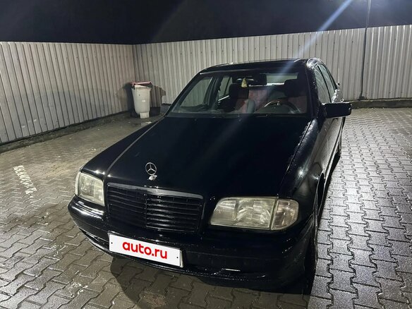 1996 Mercedes-Benz C-Класс 180 I (W202), чёрный, 370000 рублей - вид 3