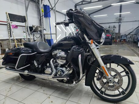 2014 Harley-Davidson Street Glide, чёрный, 1360000 рублей, вид 4