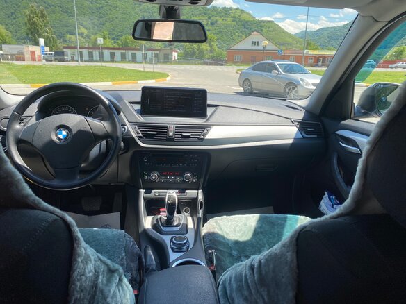 2013 BMW X1 20i I (E84) Рестайлинг, серебристый, 1270000 рублей - вид 8