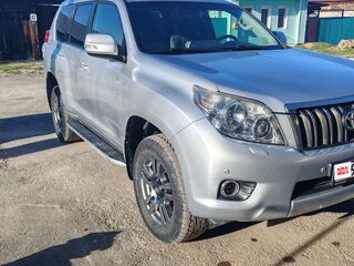 2011 Toyota Land Cruiser Prado 150 Series, серебристый, 2950000 рублей, вид 2