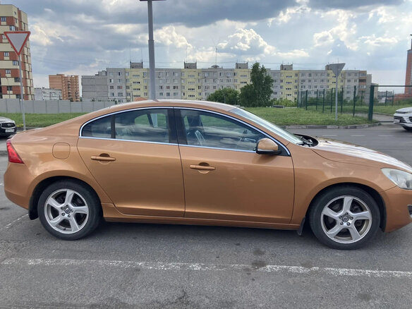 2010 Volvo S60 II, золотистый, 1160000 рублей - вид 5