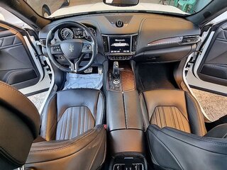 2022 Maserati Levante GT Hybrid I Рестайлинг, белый, 6000000 рублей, вид 5