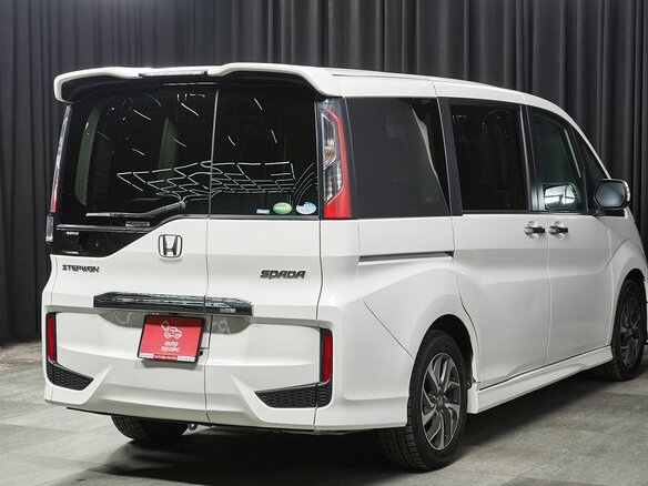 2015 Honda Stepwgn Spada V, белый, 1847000 рублей - вид 3