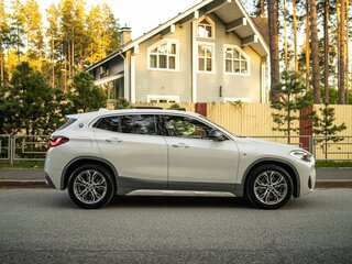 2020 BMW X2 sDrive20i I (F39), белый, 3450000 рублей, вид 3